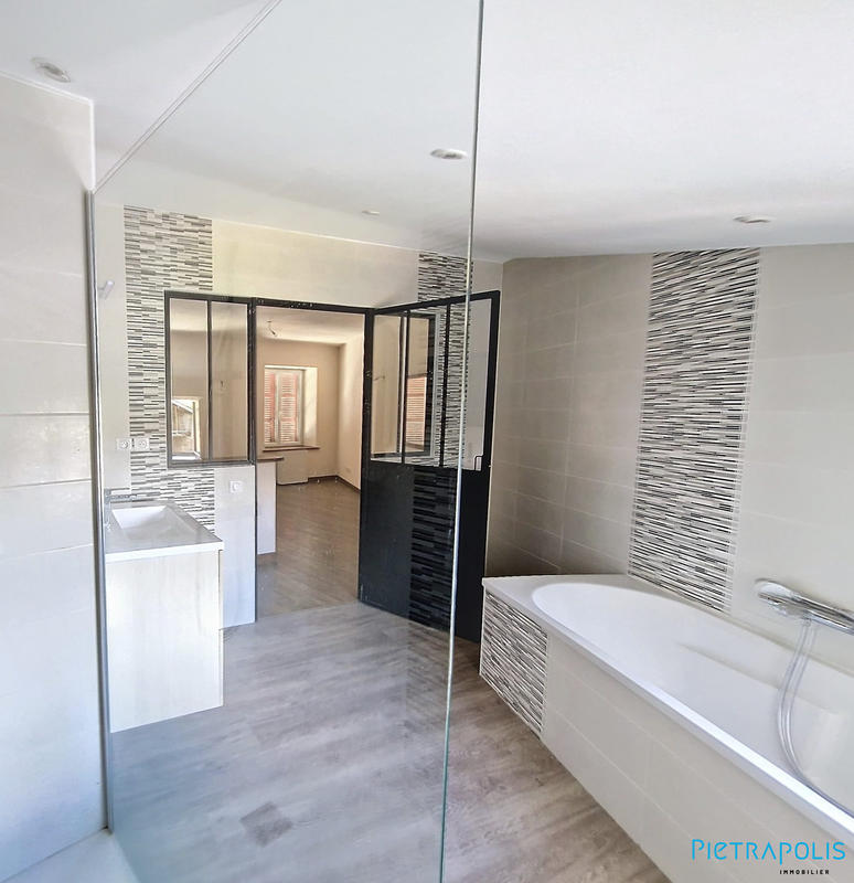 Appartement - 149 m² - 6 pièces