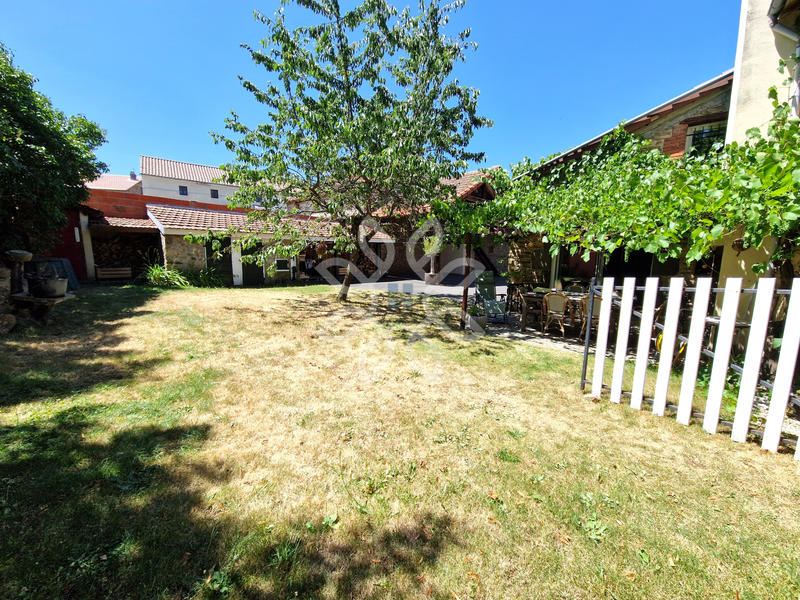 Maison - 285 m² - 6 pièces