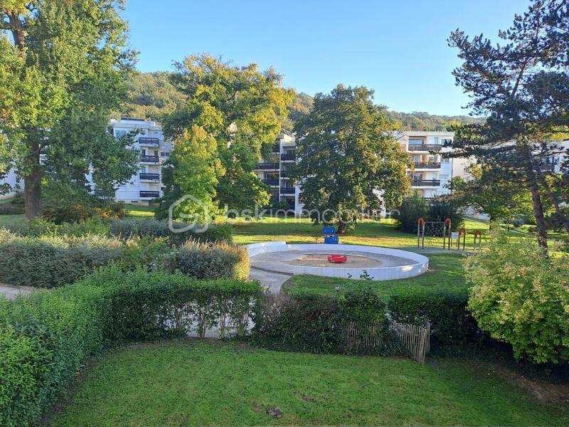 Appartement - 89 m² - 5 pièces