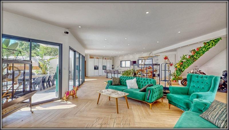 Maison d'architecte - 254 m² - 5 pièces