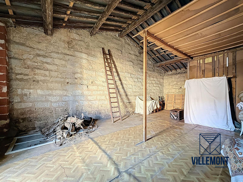 Maison ancienne - 222 m² - 3 pièces