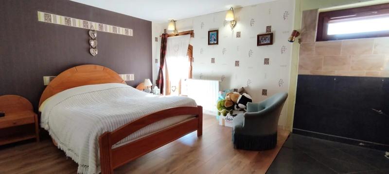 Maison - 185 m² - 6 pièces