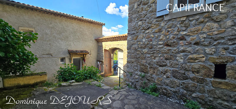 Maison - 280 m² - 13 pièces