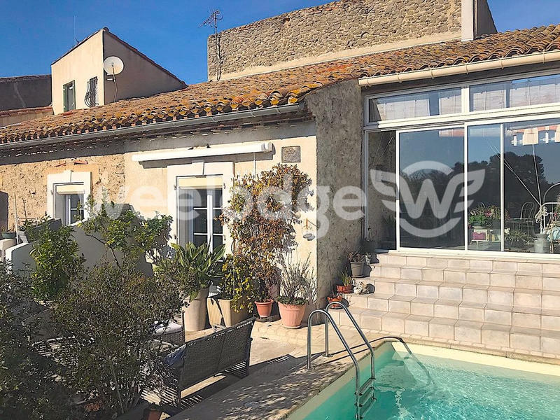 Maison - 206 m² - 7 pièces