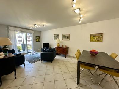 Appartement - 90 m² - 4 pièces