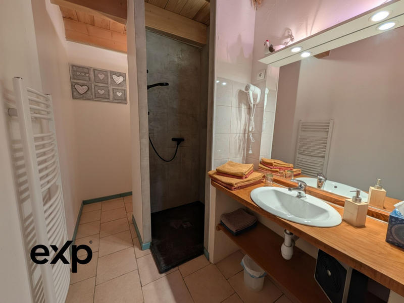 Maison ancienne - 290 m² - 8 pièces