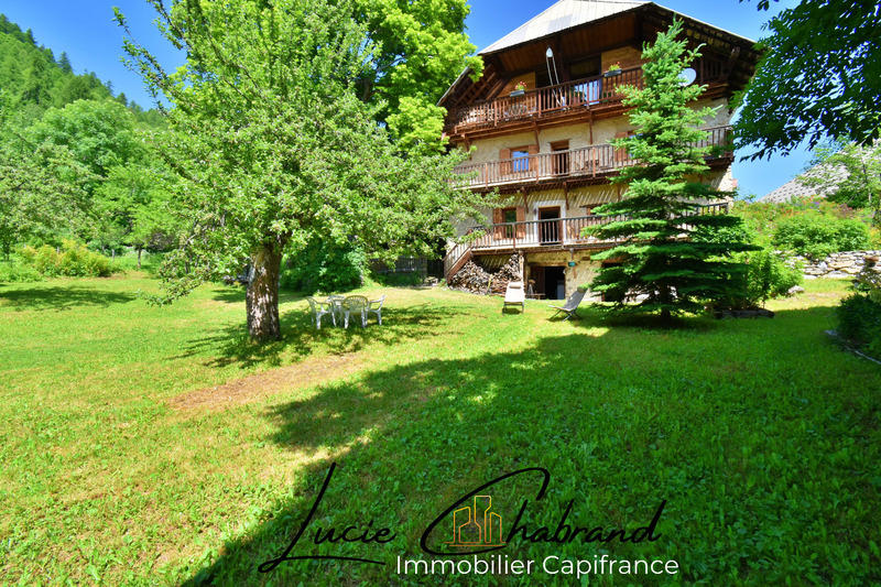 Maison - 127 m² - 10 pièces