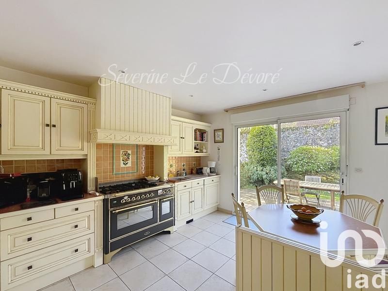 Maison - 187 m² - 9 pièces