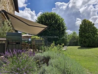 Maison - 200 m² - 8 pièces