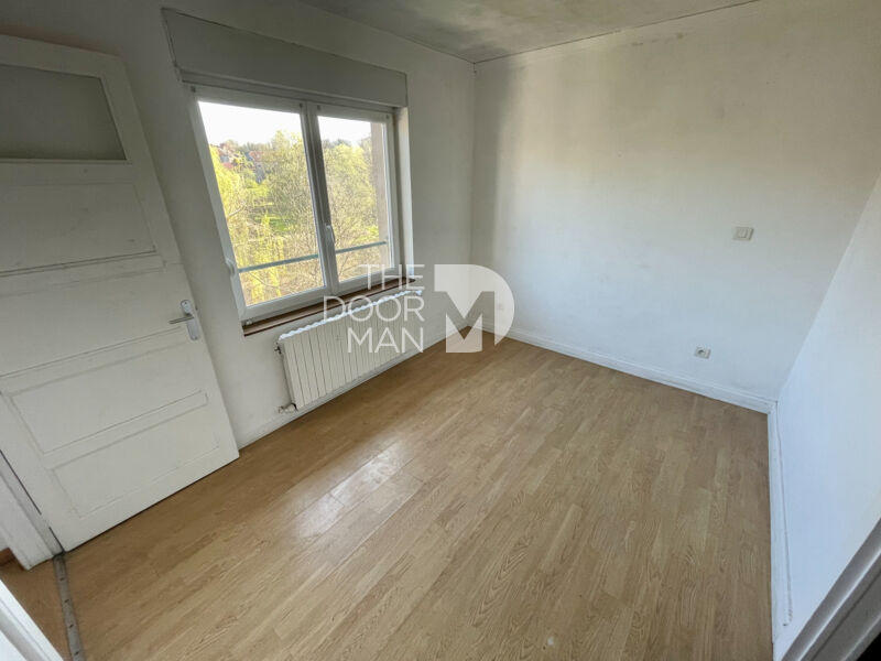 Immeuble - 110 m² - 7 pièces