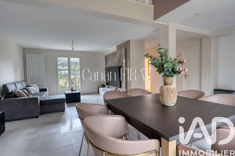 Maison de ville - 122 m² - 6 pièces