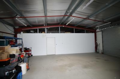 Local d'activités - 296 m²