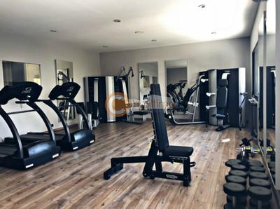 Local commercial - 633 m²