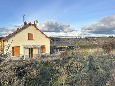 Maison - 89 m² - 6 pièces