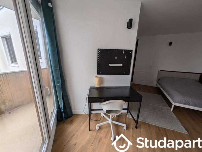 Chambre - 12 m² - 1 pièce