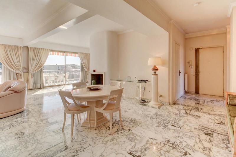 Appartement - 160 m² - 5 pièces