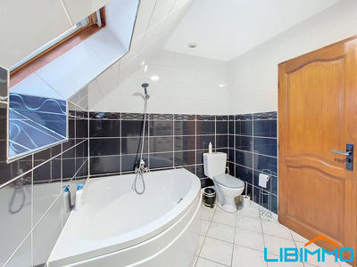 Maison - 157 m² - 7 pièces