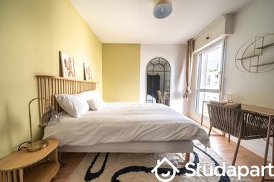 Chambre - 11 m² - 1 pièce