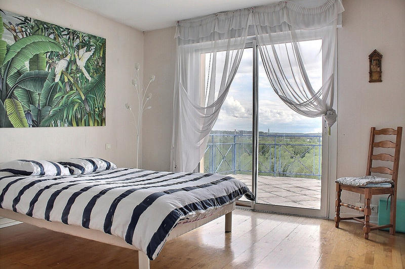 Maison - 140 m² - 6 pièces