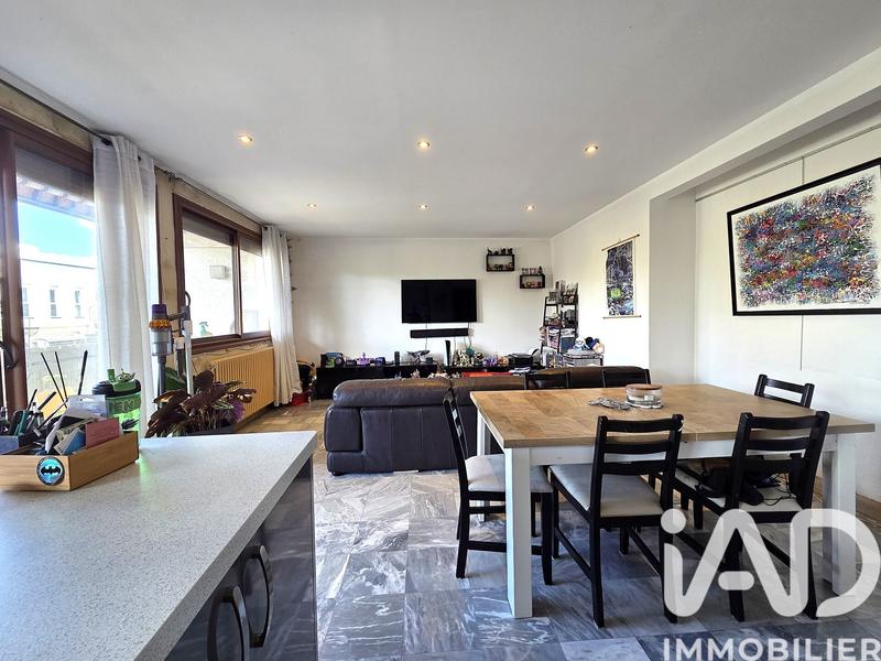 Maison - 200 m² - 8 pièces