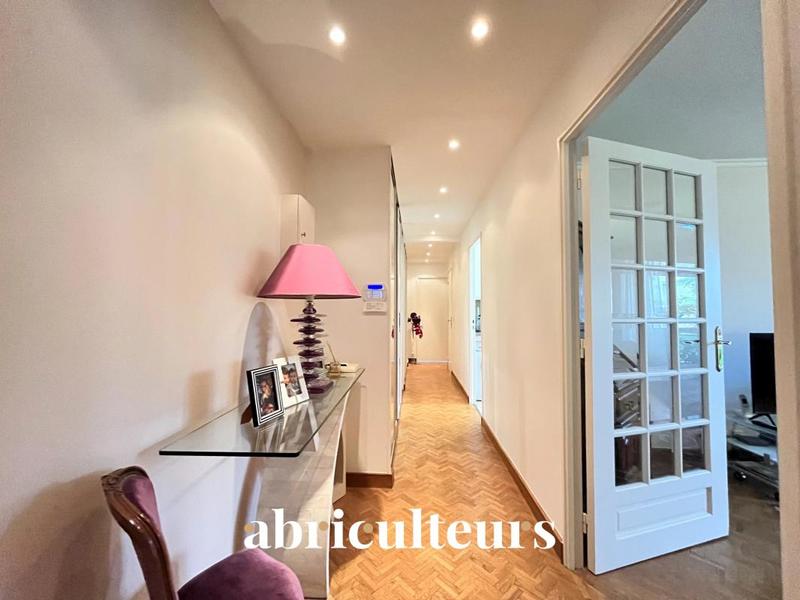 Appartement ancien - 79 m² - 4 pièces