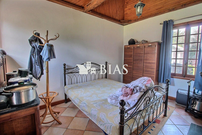 Maison - 142 m² - 7 pièces