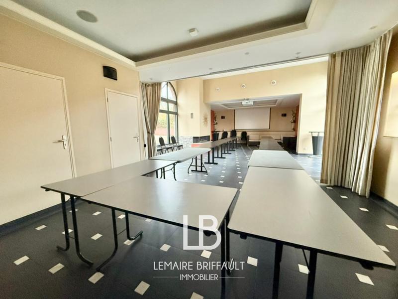 Maison - 570 m² - 16 pièces