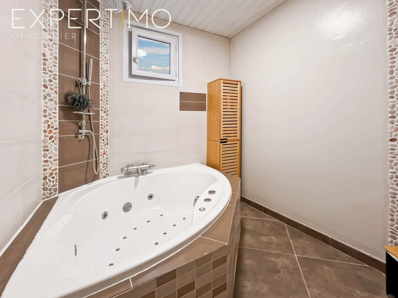 Maison - 133 m² - 5 pièces