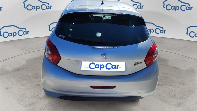 Peugeot 208 1 1.4 e-HDi 68 Bmp5 Active