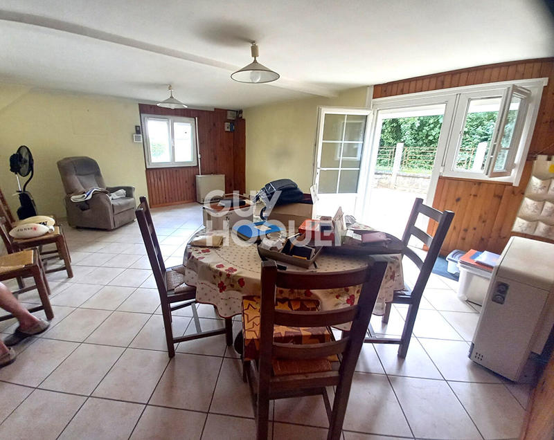 Maison - 108 m² - 9 pièces