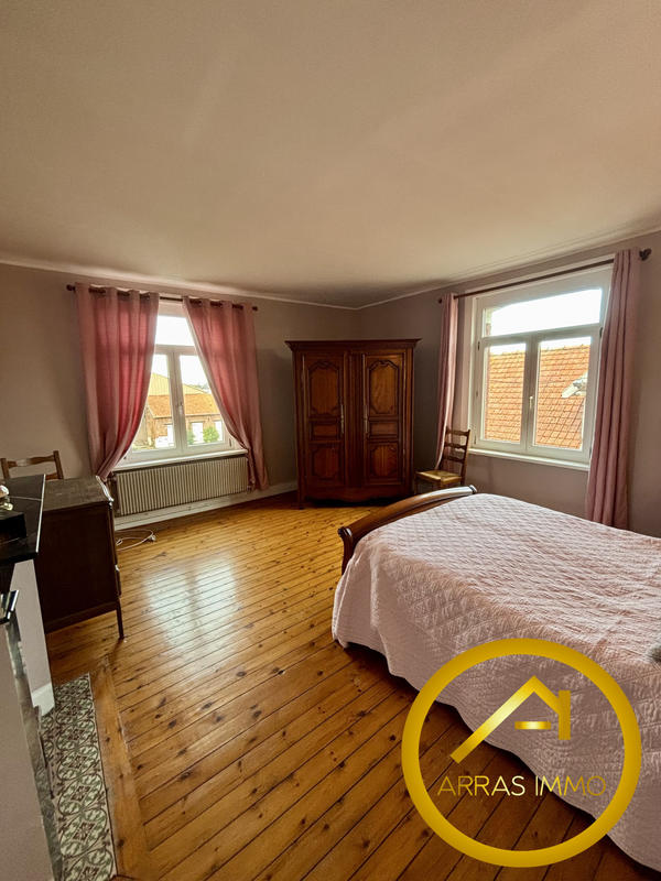 Maison - 192 m² - 6 pièces