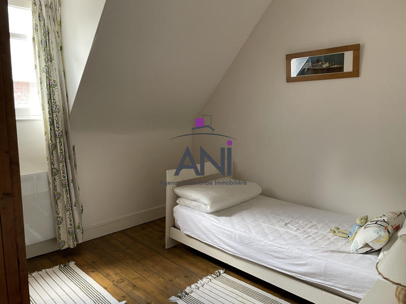 Maison - 303 m² - 12 pièces