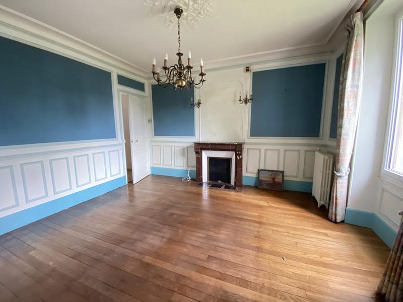 Maison - 230 m² - 8 pièces