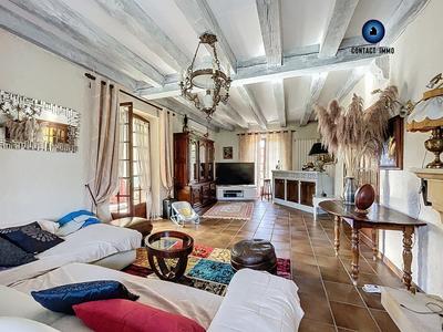 Maison traditionnelle - 190 m² - 6 pièces