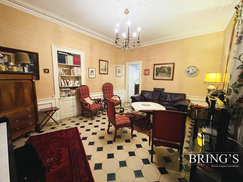 Maison ancienne - 259 m² - 8 pièces