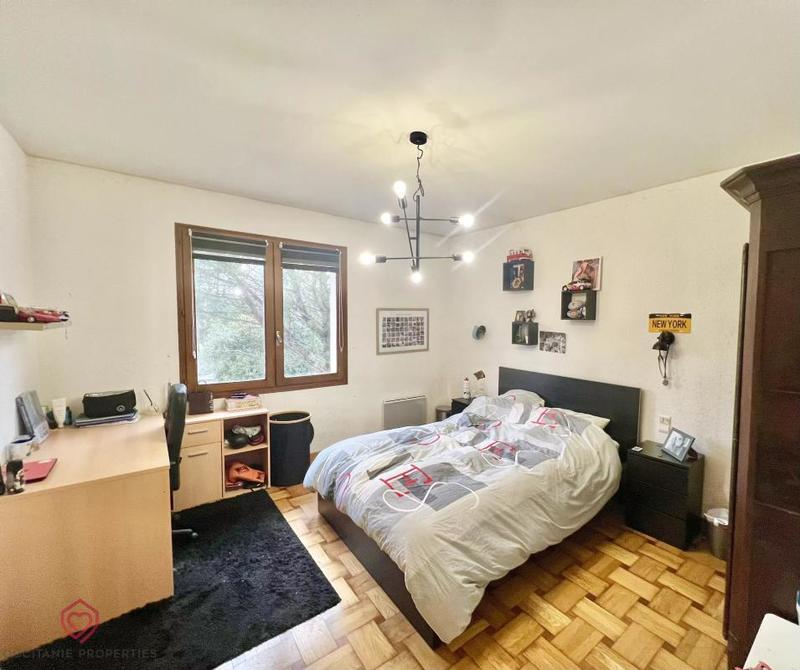 Demeure - 310 m² - 9 pièces