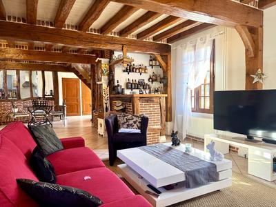 Maison traditionnelle - 155 m² - 5 pièces