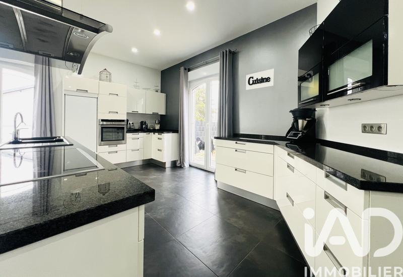 Maison - 170 m² - 6 pièces