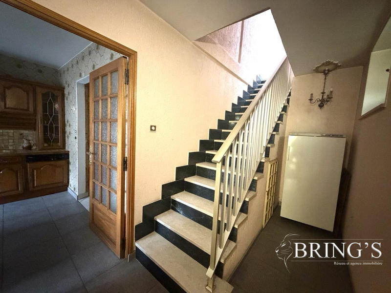 Maison traditionnelle - 202 m² - 7 pièces