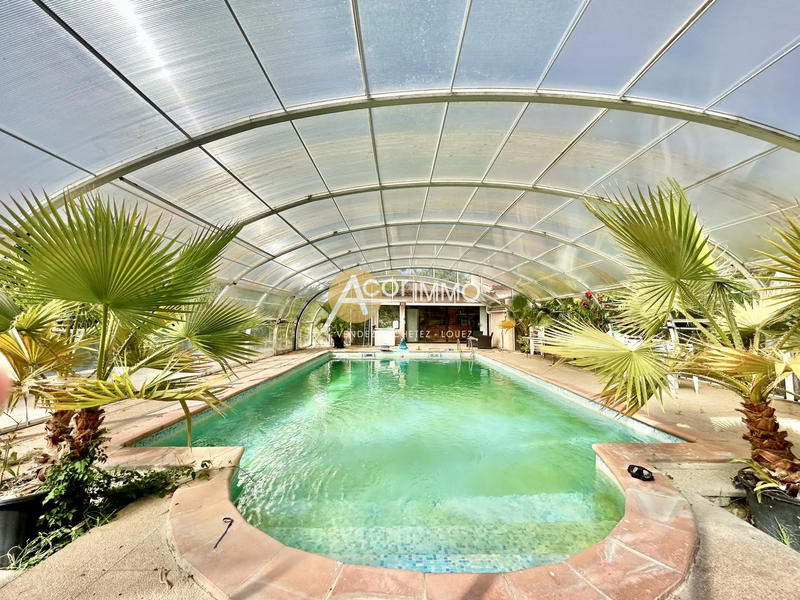 Maison - 212 m² - 7 pièces