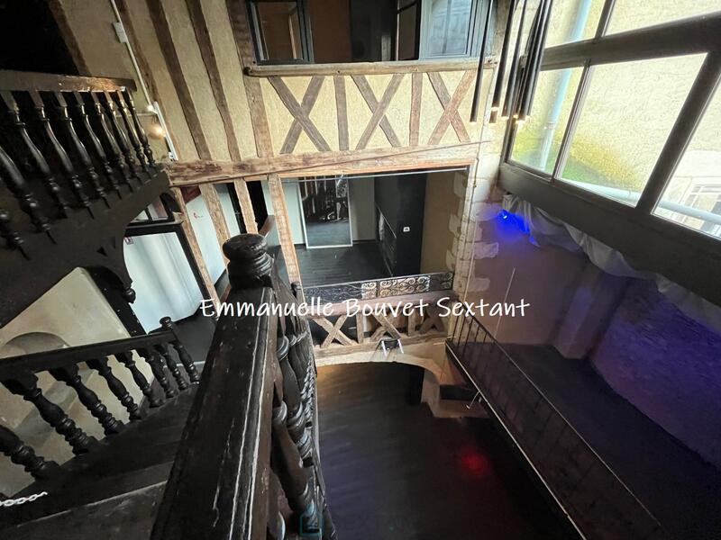 Immeuble mixte - 274 m²