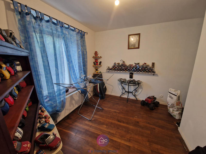 Maison - 227 m² - 15 pièces