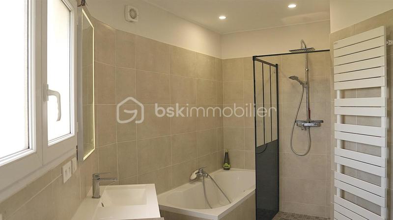 Villa - 229 m² - 7 pièces