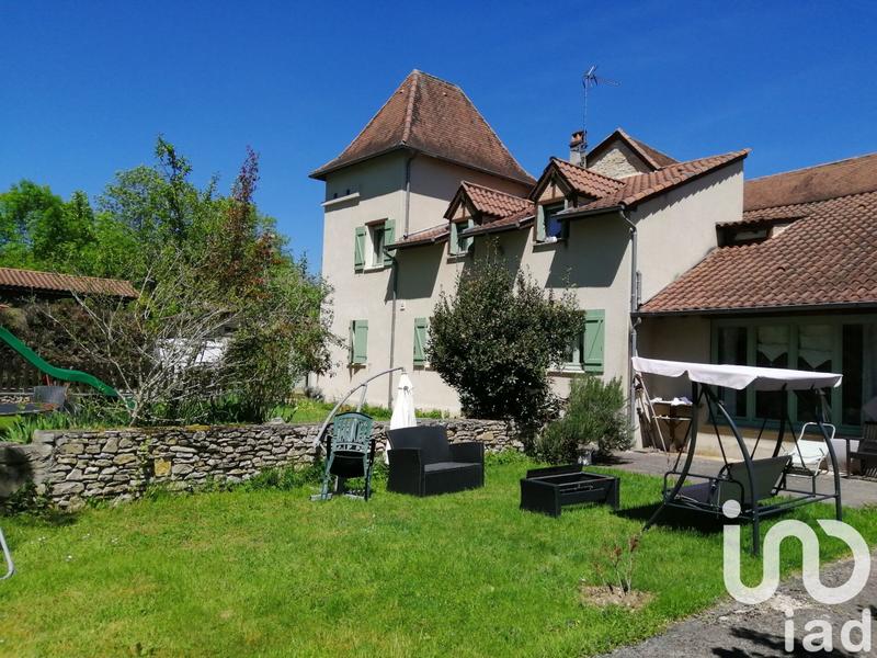 Maison de village - 298 m² - 9 pièces