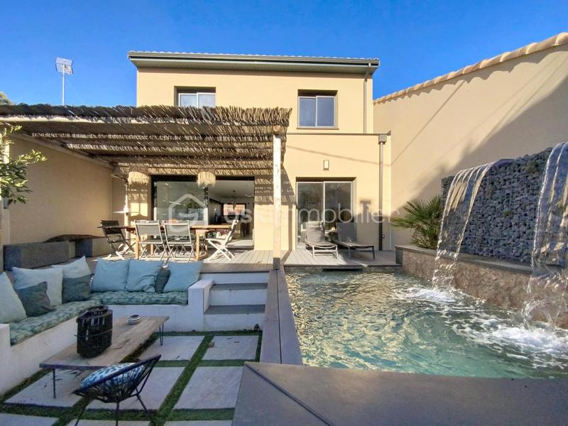 Maison - 95 m² - 4 pièces