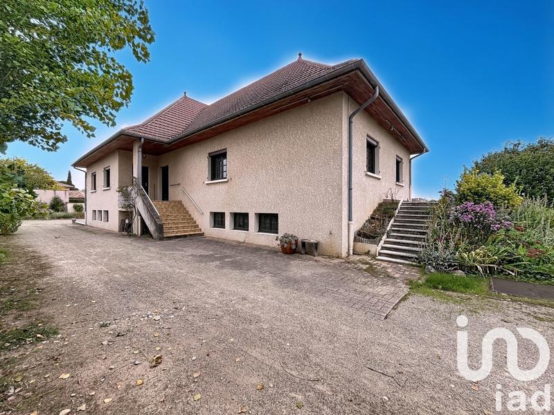 Maison - 225 m² - 6 pièces