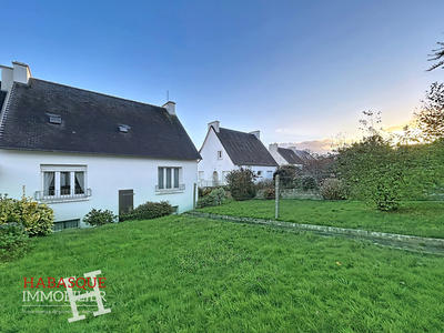 Maison - 99 m² - 5 pièces