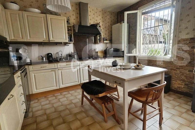 Maison - 161 m² - 7 pièces