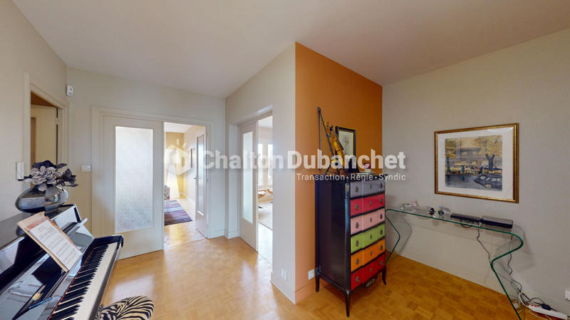 Appartement - 100 m² - 4 pièces