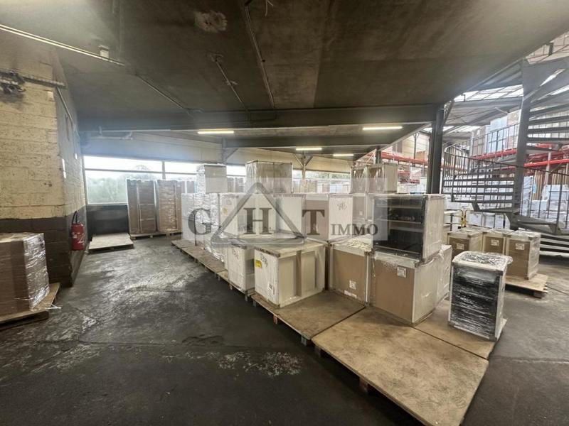 Entrepôt - 573 m²